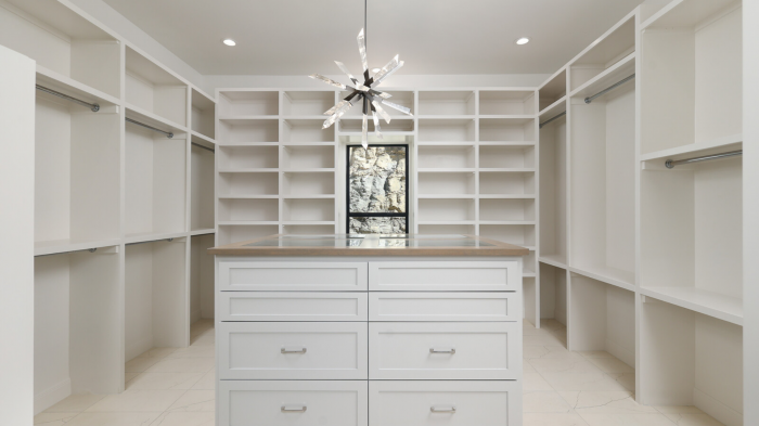 Luxury Hill Country home modern design elements